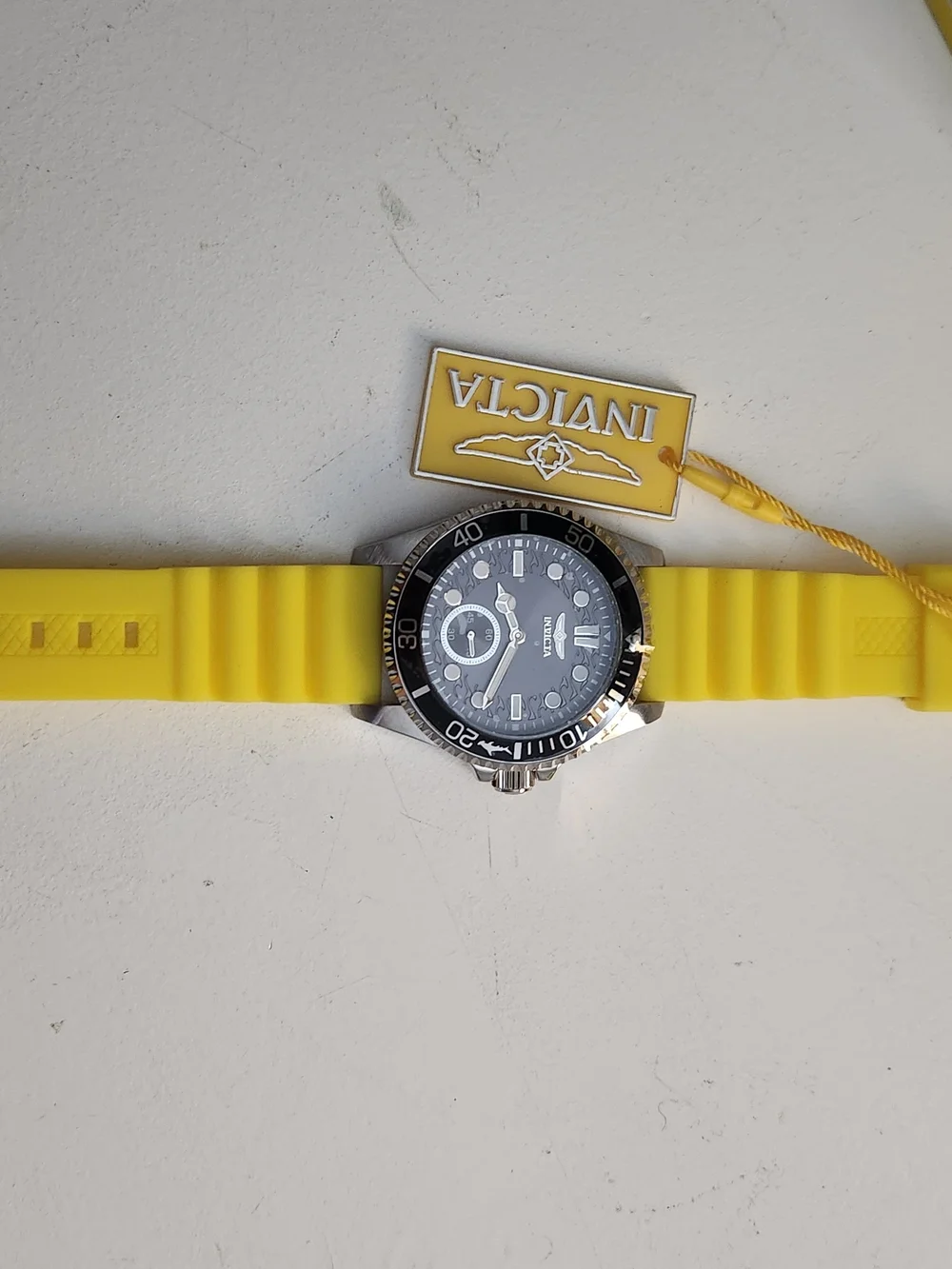 Invicta Men’s Yellow Strap Dive Watch